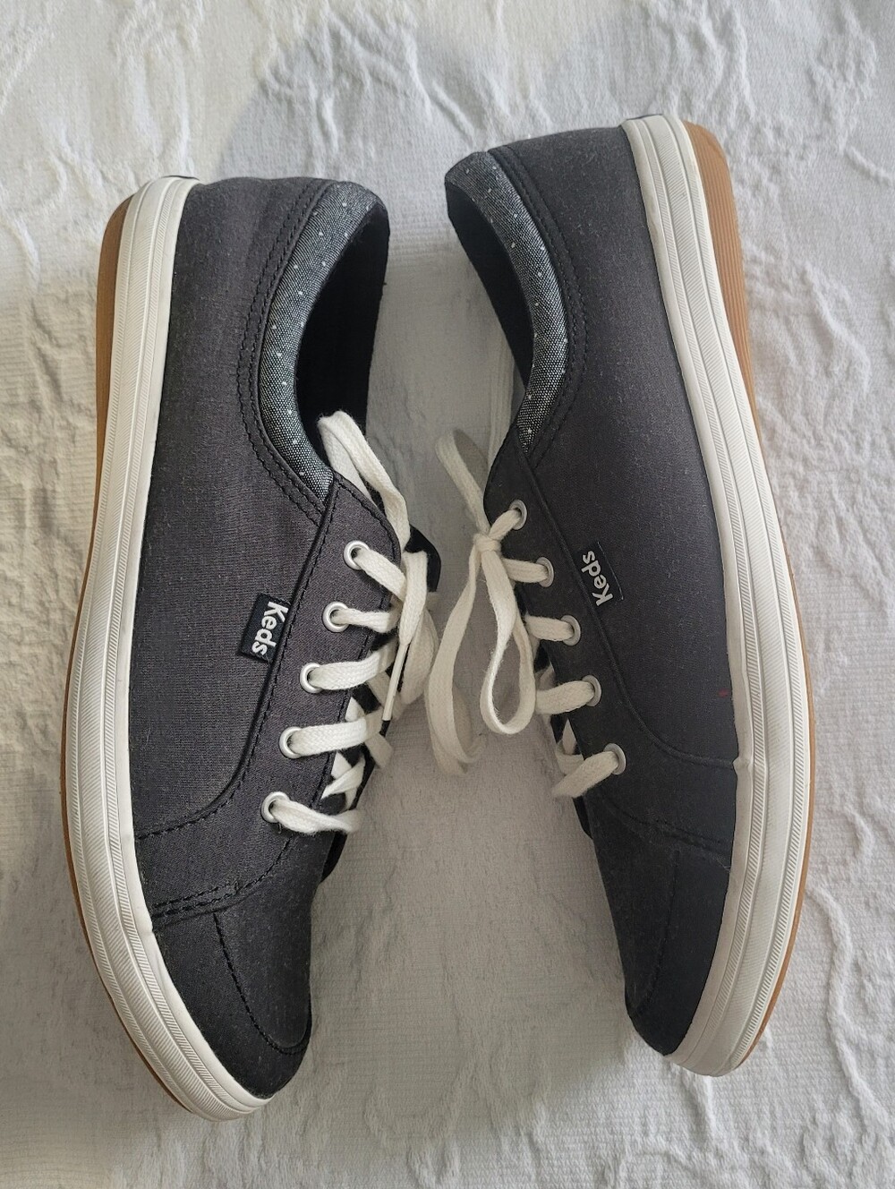 NWOB Keds Women's Black/Grey Canvas Low-Top Sneakers with White Laces Size 7.5